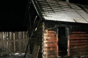 В двух районах Астраханской области сгорели дом и баня