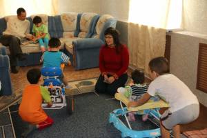 Астраханская семья взяла на воспитание четырёх детей, которых раскидали по разным детским домам