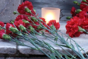 Жители Волгограда почтили память погибших в авиакатастрофе земляков