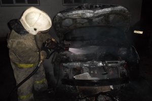 В Енотаевском районе из-за неисправности электрооборудования сгорел автомобиль