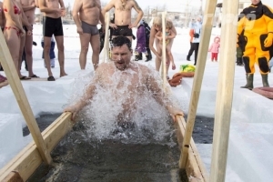Главное управление МЧС России по Астраханской области предупреждает о правилах безопасного поведения на Крещение