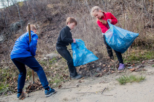 Астраханские школьники решили очистить город от мусора