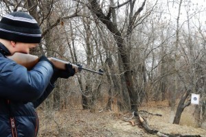 В Астрахани казачью молодёжь учили стрелять из лука и винтовки