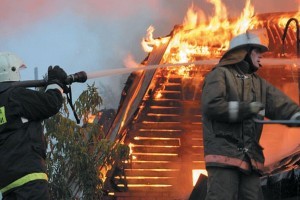 В Астраханской области в селе Атал при пожаре погиб человек