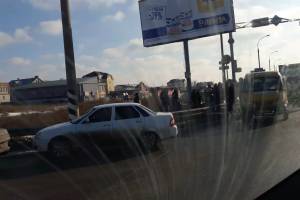 Грузовик врезался в маршрутку в Астрахани. Есть пострадавшие