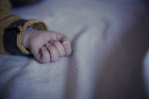 В Астрахани при странных обстоятельствах умер младенец