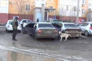 В Астрахани женщине подбросили гранату в автомобиль