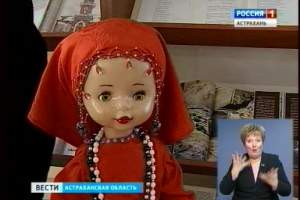 Астраханец Виталия Кутько сшил уникальную коллекцию национальных костюмов для кукол