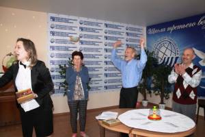 Астраханские пенсионеры побывали на «Поле чудес»