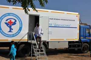 Детская мобильная поликлиника продолжает выезды в села Астраханской области