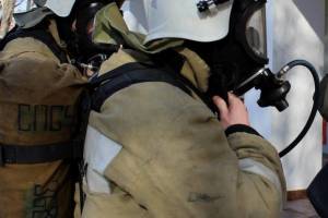 В Астрахани пожар тушили 14 сотрудников МЧС