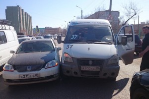 ДТП с маршруткой на улице Бориса Алексеева