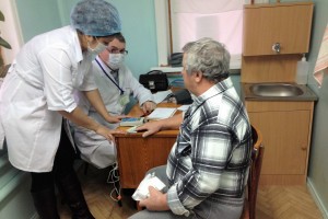 Мобильная поликлиника ЦМП продолжает выезжать в отдалённые населенные пункты Астраханской области