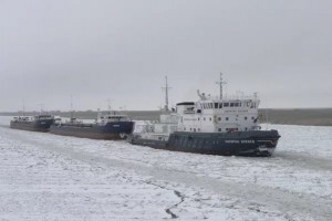 В морских портах Оля и Астрахань закончилась ледокольная проводка