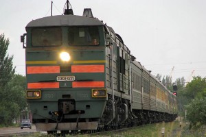 В Астраханской области преступник-рецидивист ради свободы на ходу выпрыгнул из поезда