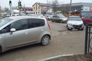 Серьезный затор из-за ДТП на улице Адмирала Нахимова