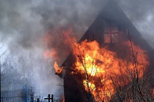 В селе Селитренное Астраханской области ликвидирован пожар в жилом доме, спасены пятеро