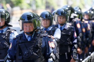 Казахстан подключился к розыску подозреваемых в убийстве астраханских полицейских