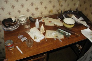 В Астрахани двое местных жителей устроили у себя дома притон для наркоманов