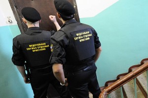 Во время рейда в Астраханской области задержано свыше 20 должников по алиментам и кредитам