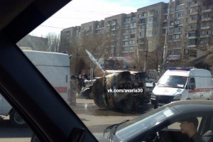 В Астрахани при столкновении с иномаркой перевернулась пассажирская «Газель»