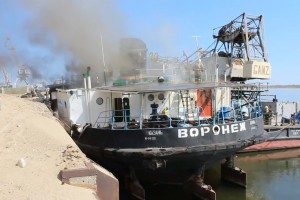 В Трусовском районе Астрахани ликвидирован пожар на сухогрузе