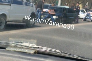 На пересечении улиц Боевая и Моздокская захватили пассажиров автомобиля «ВАЗ 2110»