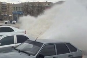 В Астрахани прорвало несколько трубопроводов