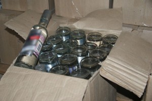 В Астрахань пытались ввезти более двух тысяч бутылок контрафактного алкоголя