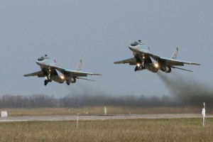 Экипажи МиГ-29 провели стрельбы по мишеням на полигоне в Астраханской области