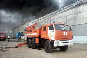 В Астрахани сгорело десять микроавтобусов