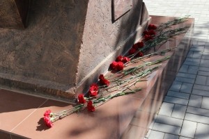 Астраханские спасатели почтили память погибших коллег