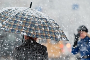 В Астрахани ликвидируют последствия снегопада