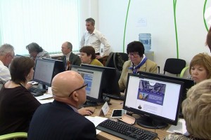 Астраханские пенсионеры сразились с компьютером