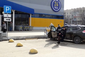 В Астрахани водители припаркованных машин на месте знака «инвалид» заплатят штраф