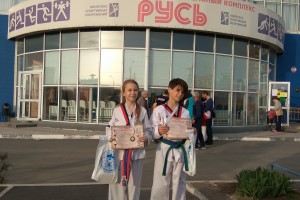 Астраханские тхэквондисты стали победителями чемпионата в Волжском