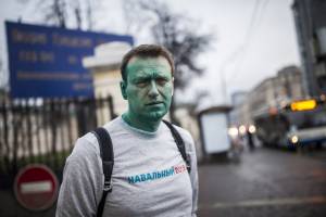 Навальный заявил, что потерял 80% зрения глаза после нападения накануне поездки в Астрахань
