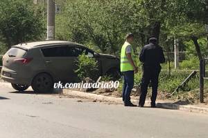 В Астрахани пьяный водитель сбил леерное ограждение