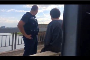 В Астрахани молодого человека спасли от попытки броситься с Нового моста