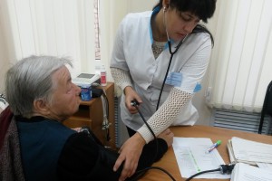 Жителям Трусовского района предлагают проверить артериальное давление