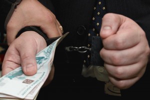 В Астрахани вынесен приговор за получение взятки бывшему налоговому инспектору