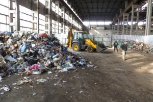 Астраханские компании, занимающиеся утилизацией мусора, работают с нарушениями