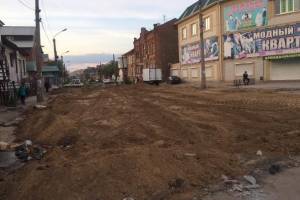 В Астрахани очищают самую грязную улицу