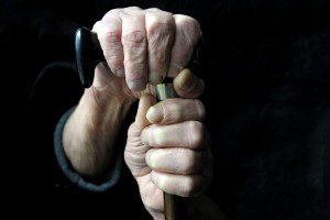 В Астраханской области разбойник из Армавира напал на 76-летнюю пенсионерку