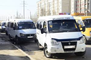 Астраханцев просят жаловаться на повышенную плату в маршрутках