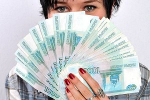 Астраханка и её супруг незаконно получили более 100 тысяч бюджетных средств
