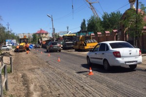 В Астрахани начался сезон дорожно-ремонтных работ