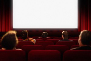 В кинотеатрах будут показывать фильмы с субтитрами для инвалидов