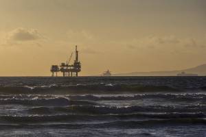 В Астраханской области погиб рабочий нефтяной платформы