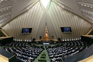 Жертвами нападений в иранском парламенте и мавзолее стали 12 человек, ранены 39